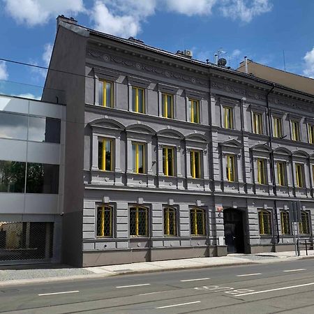 Lyly Apartment - Modern Apartment With Free Parking Прага Екстериор снимка